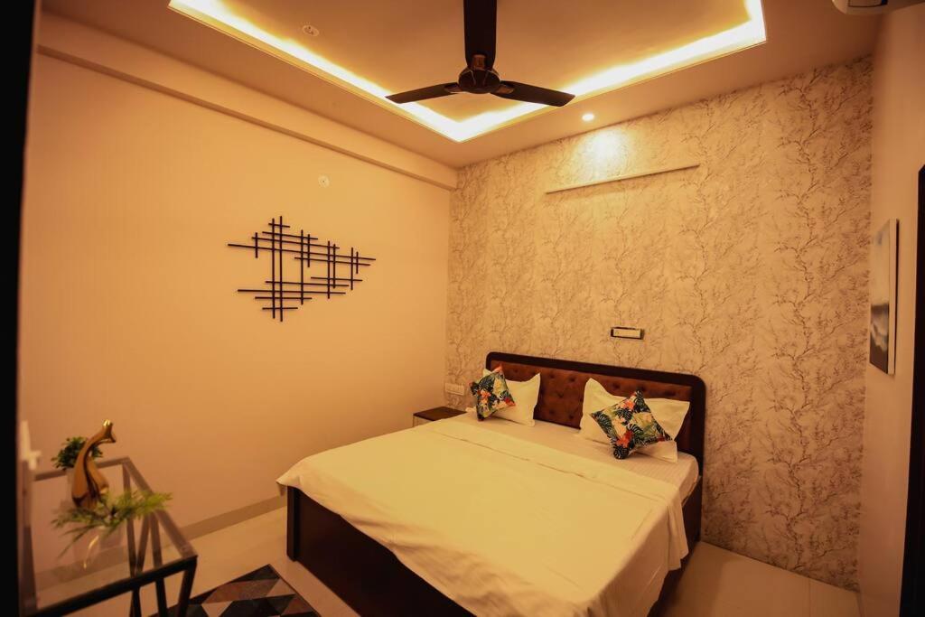 Saiba Outhouse- 4 Bed Room- Pool- Theatre- Partyhall- Garden & Terrace Sitting Area Jaipur Exterior photo